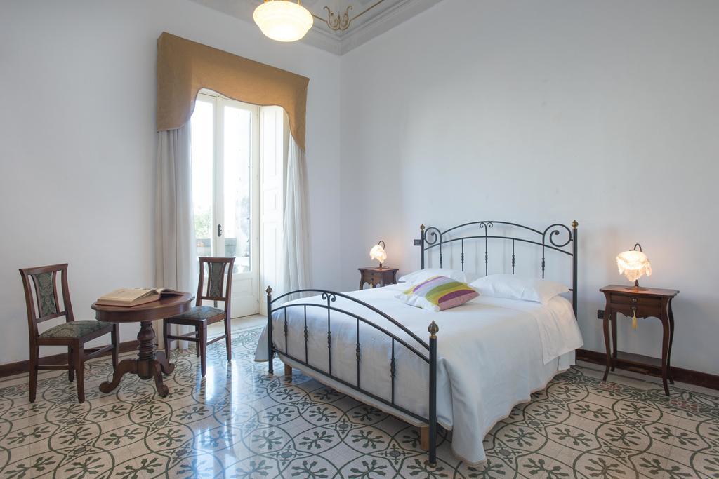 Palazzo Scarciglia - Dimora D'Epoca Bed and Breakfast Minervino di Lecce Zewnętrze zdjęcie