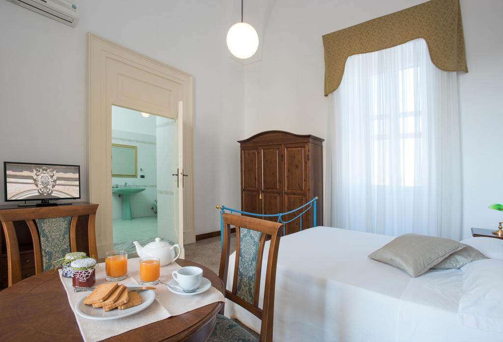 Palazzo Scarciglia - Dimora D'Epoca Bed and Breakfast Minervino di Lecce Zewnętrze zdjęcie
