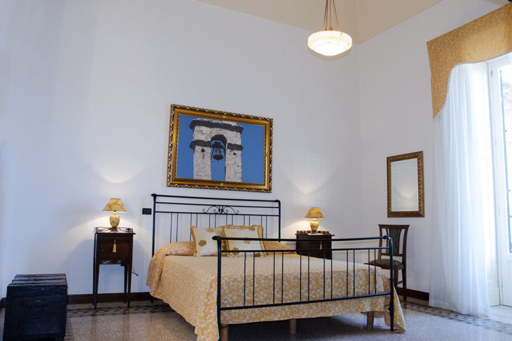 Palazzo Scarciglia - Dimora D'Epoca Bed and Breakfast Minervino di Lecce Zewnętrze zdjęcie